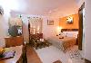 Omni International Deluxe Room at Hote Omin Delhi